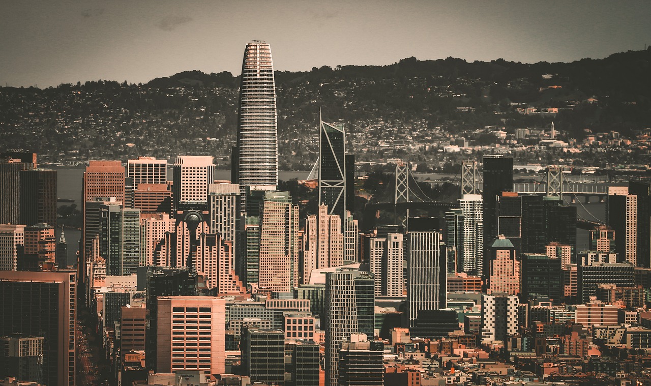 但在攻防两 但在攻防两